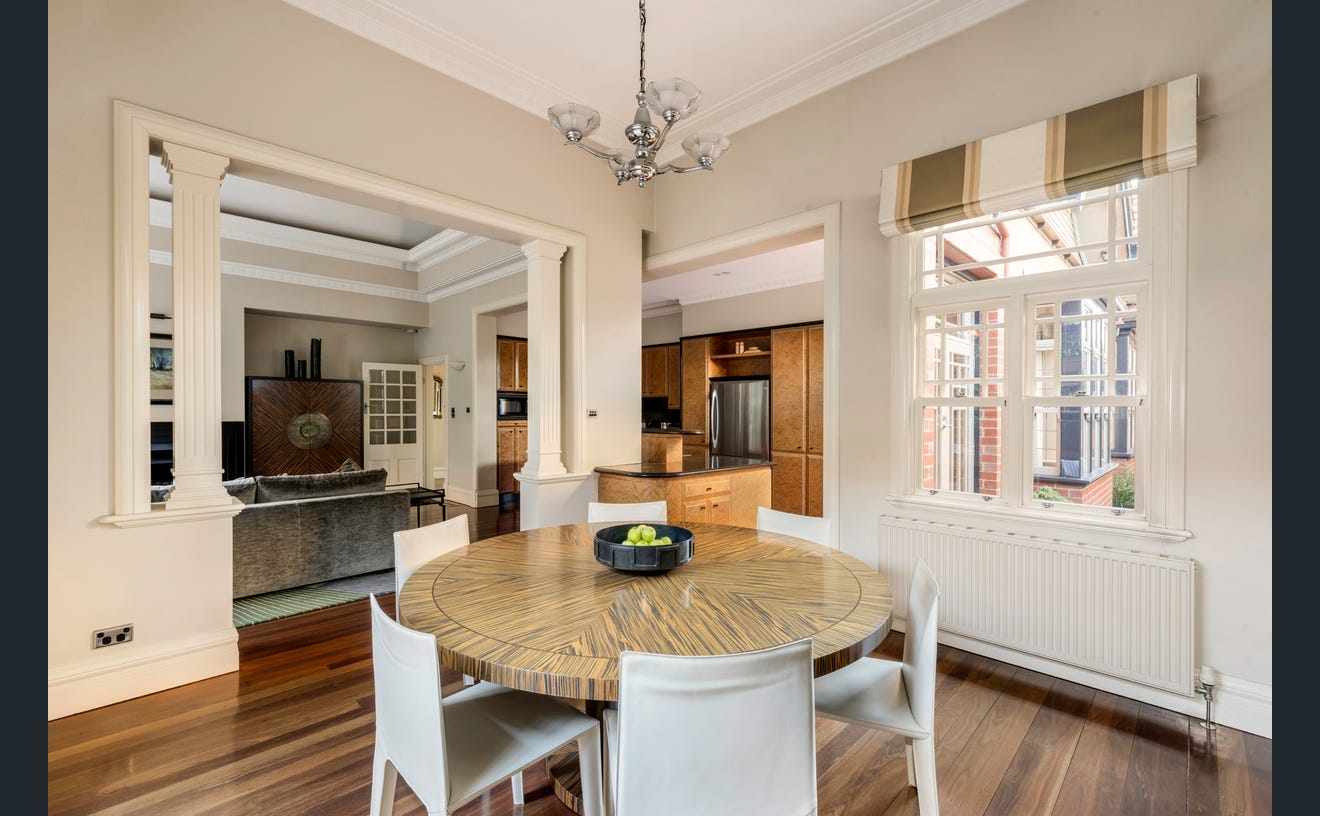 12 Selborne Road, Toorak