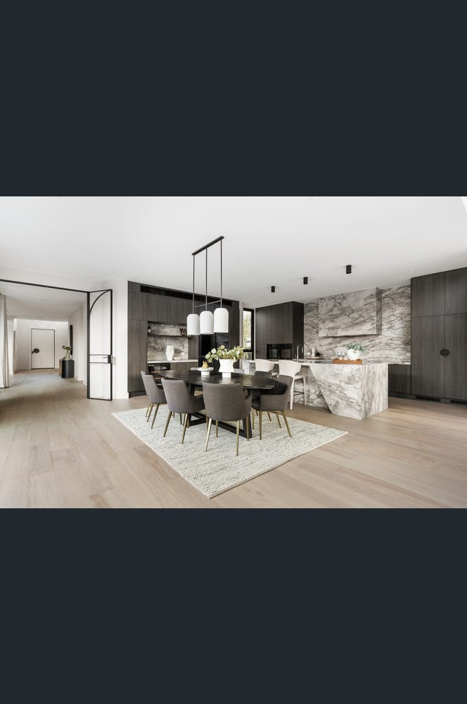 13 Tooronga Road, Malvern East