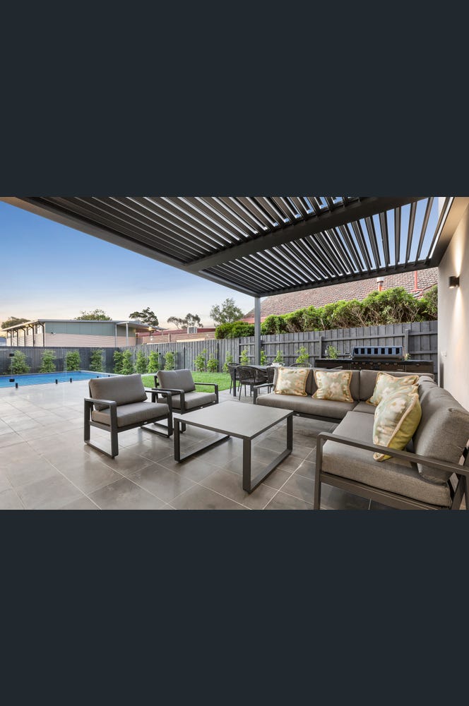 13 Tooronga Road, Malvern East