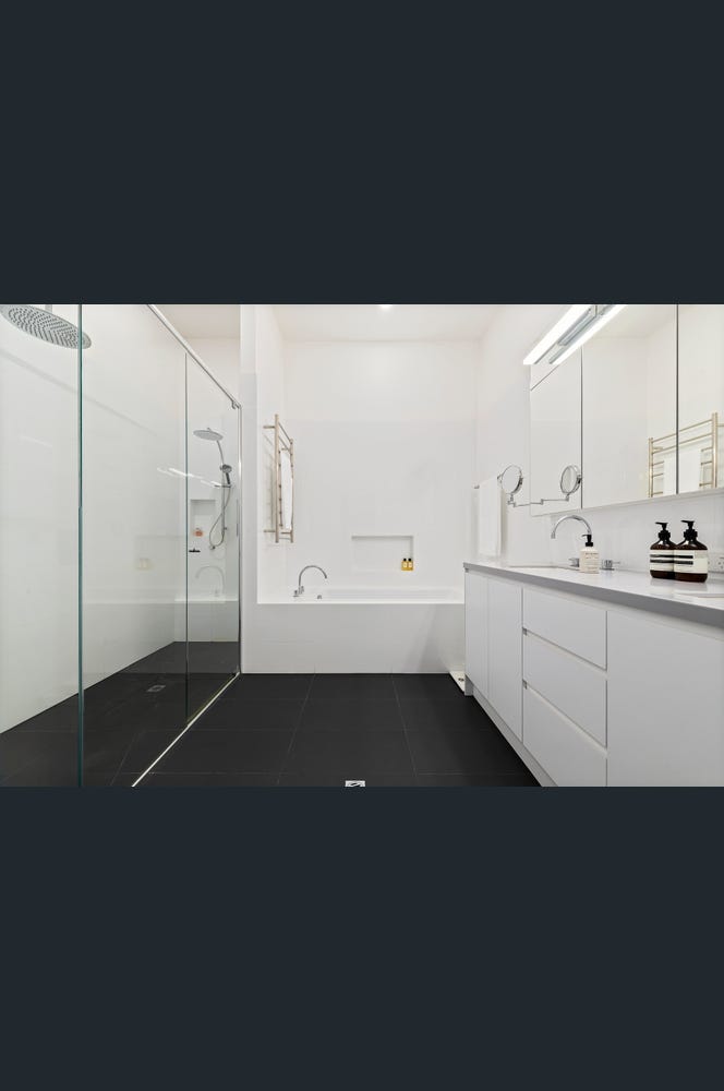 13 Yarra Street, Hawthorn