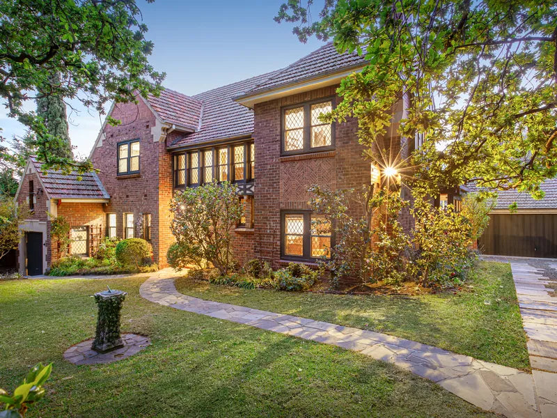 14 Glenroy Road, Hawthorn