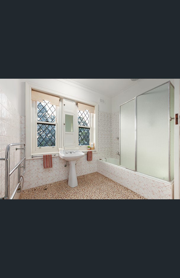 14 Glenroy Road, Hawthorn