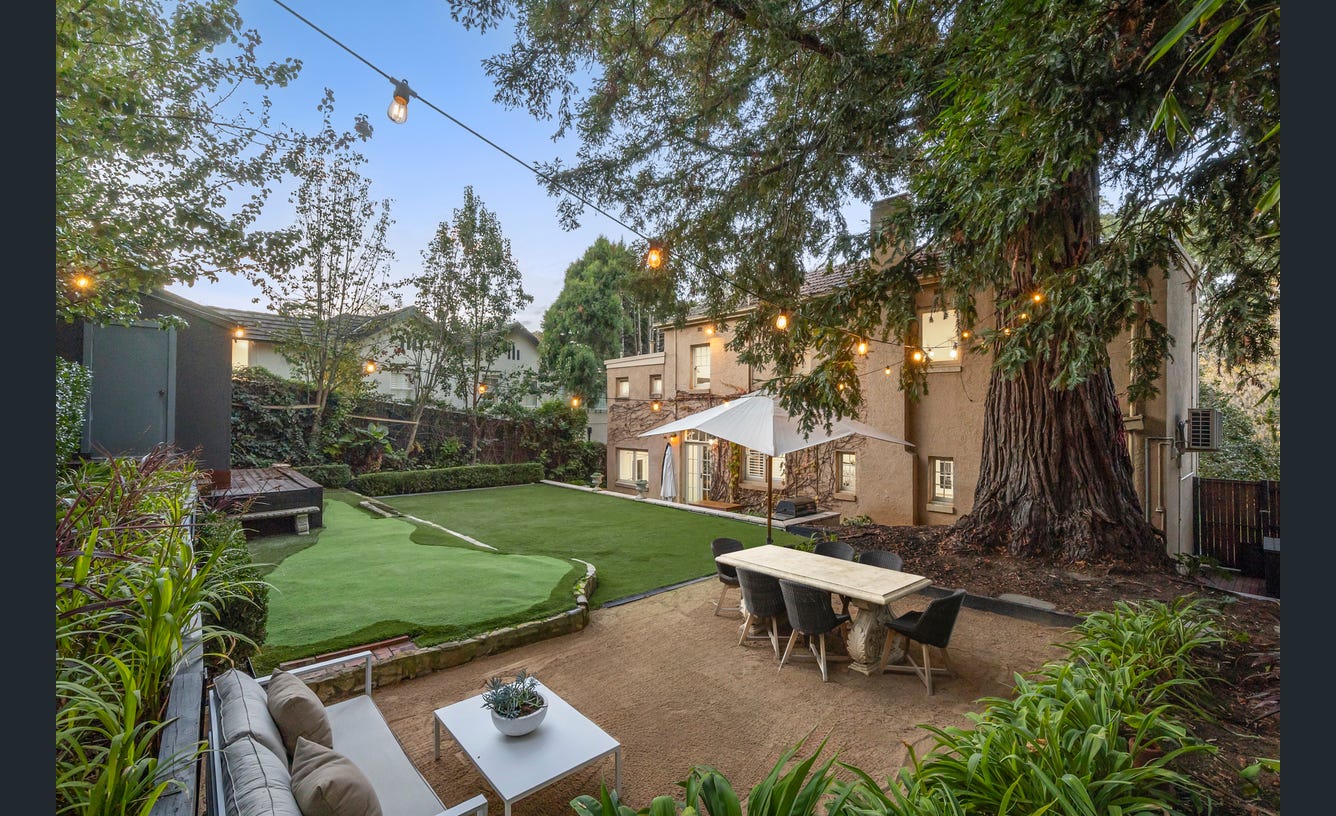 15 Turnbull Avenue, Toorak