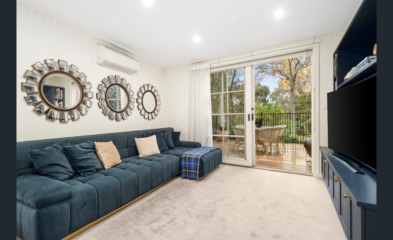 15 Turnbull Avenue, Toorak