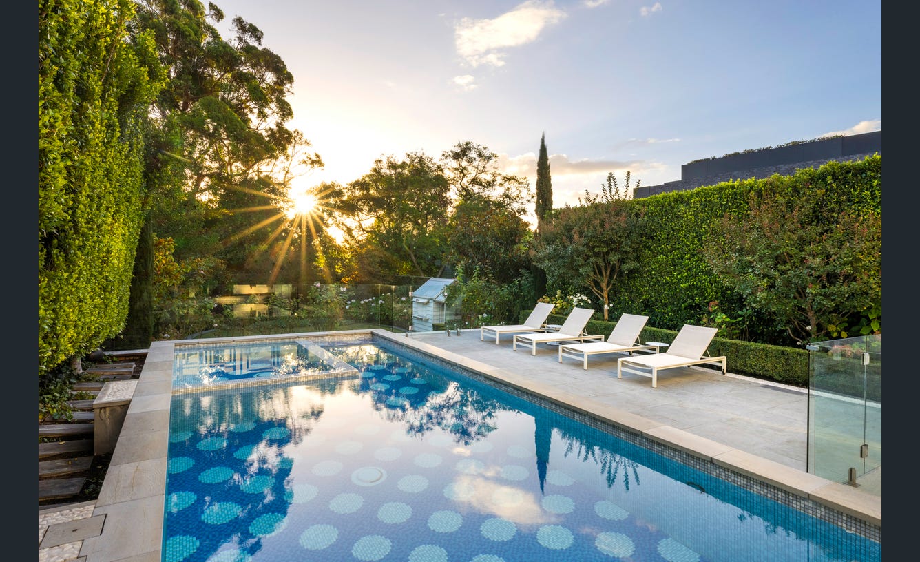 16 Hill Street, Toorak