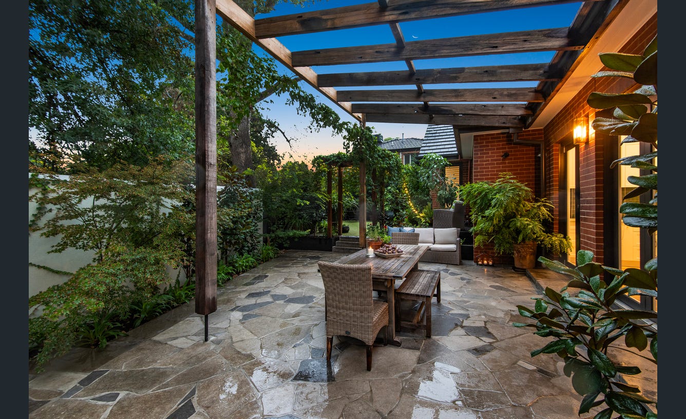 18a Ferncroft Avenue, Malvern East