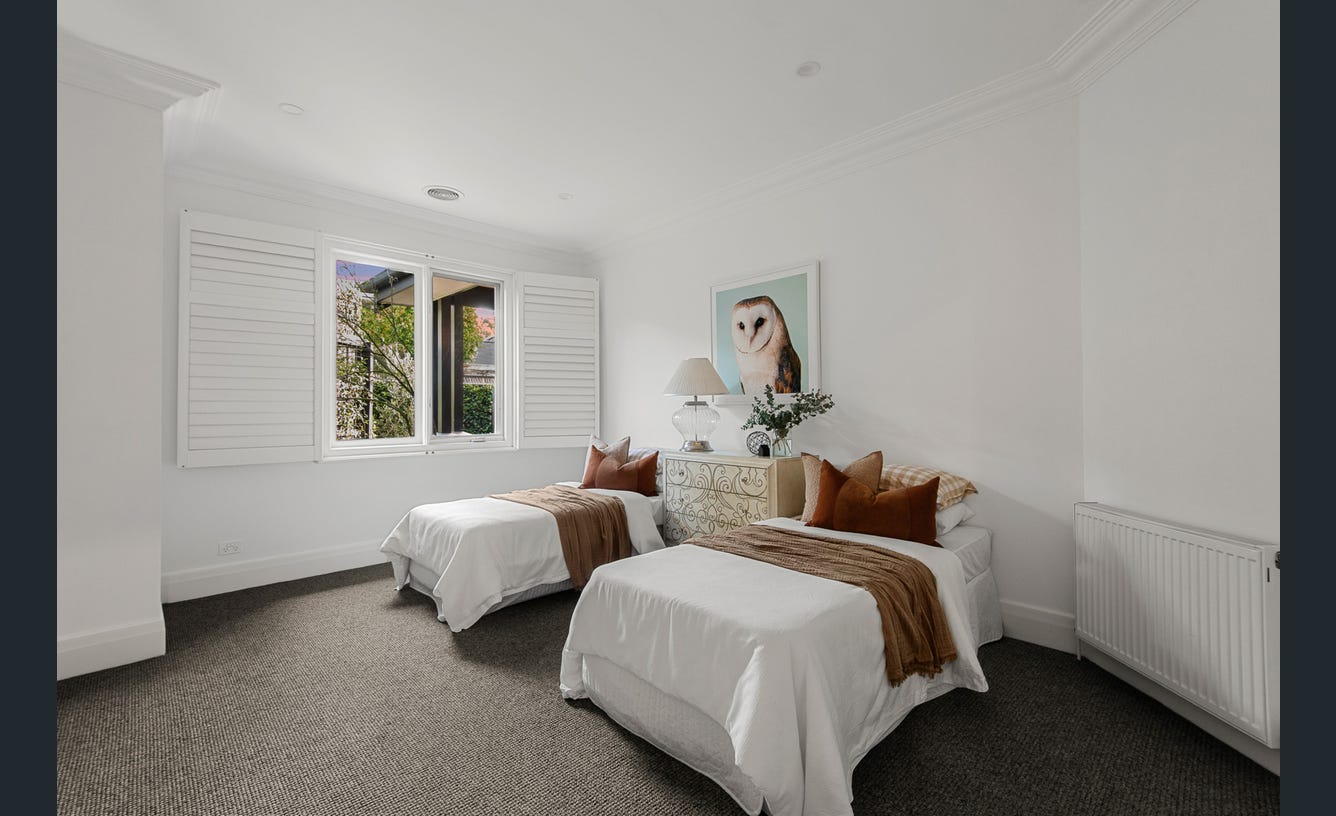 18a Ferncroft Avenue, Malvern East