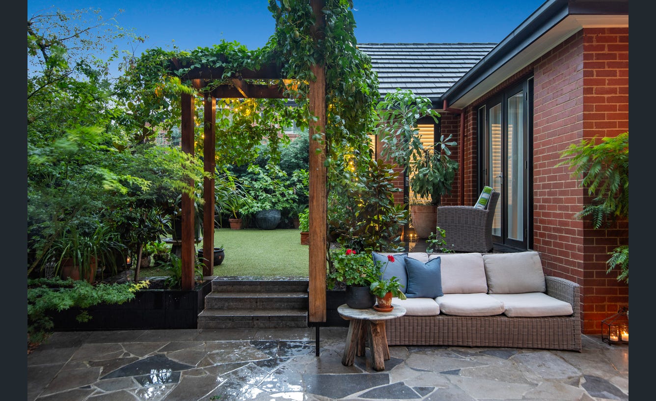 18a Ferncroft Avenue, Malvern East