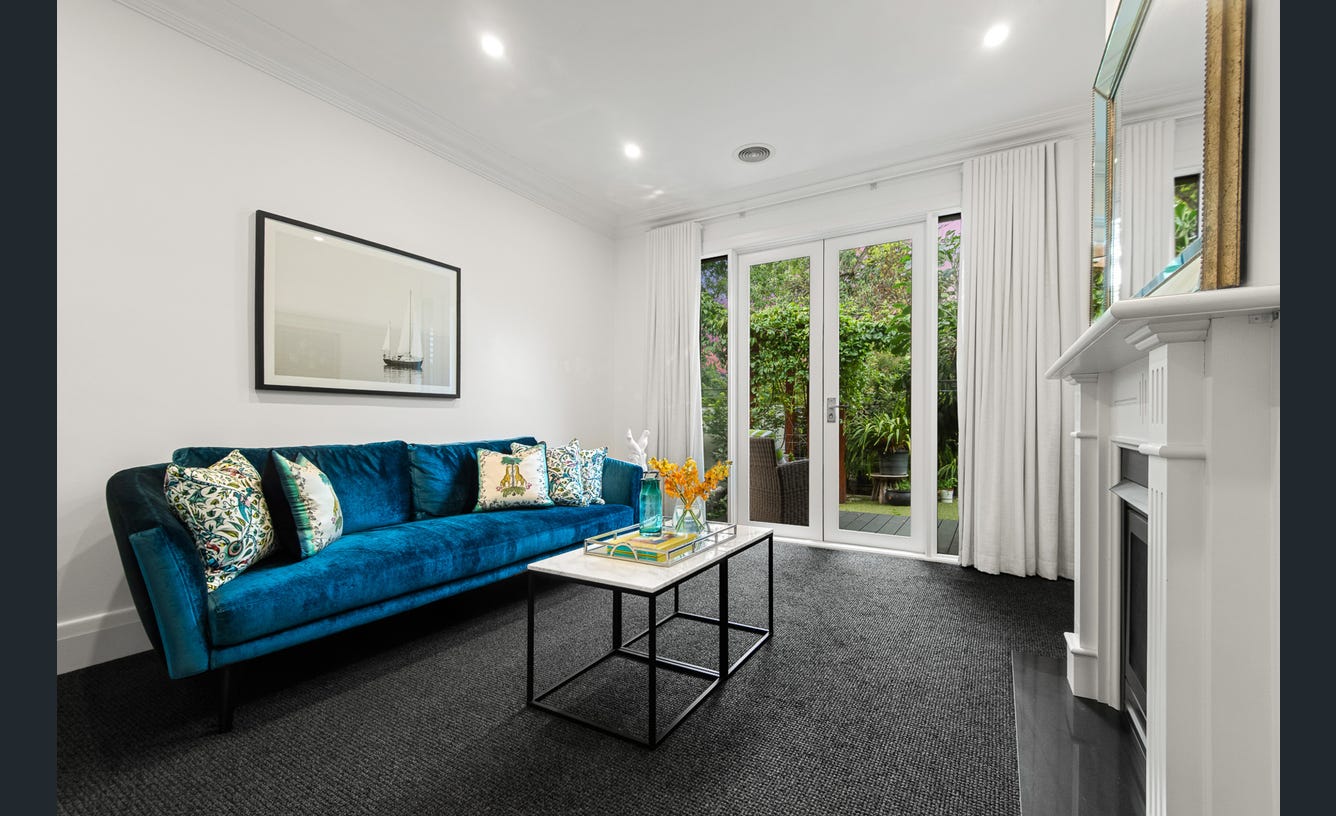 18a Ferncroft Avenue, Malvern East
