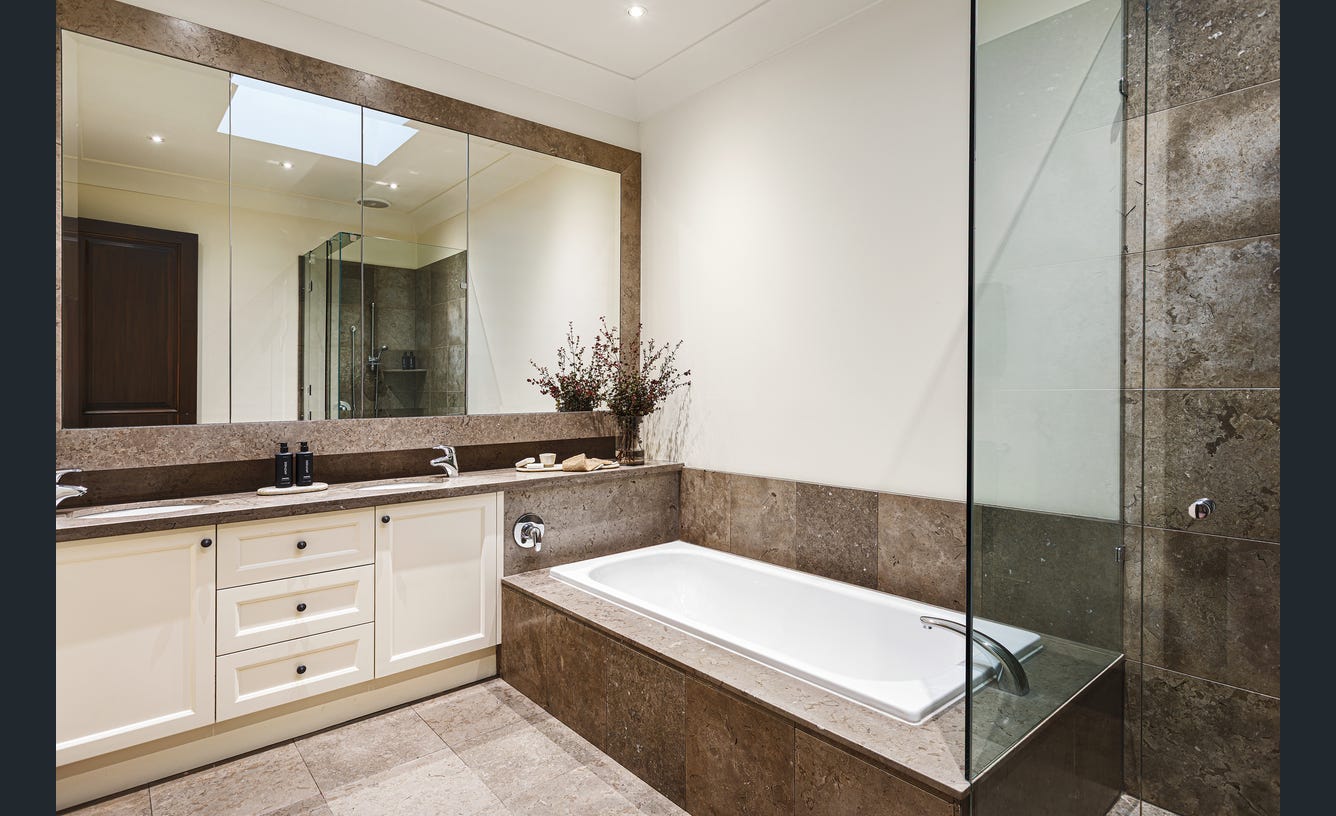 195 Kooyong Road, Toorak