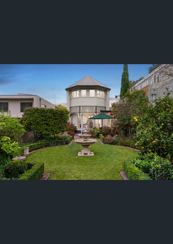 19 Brook Street, Hawthorn