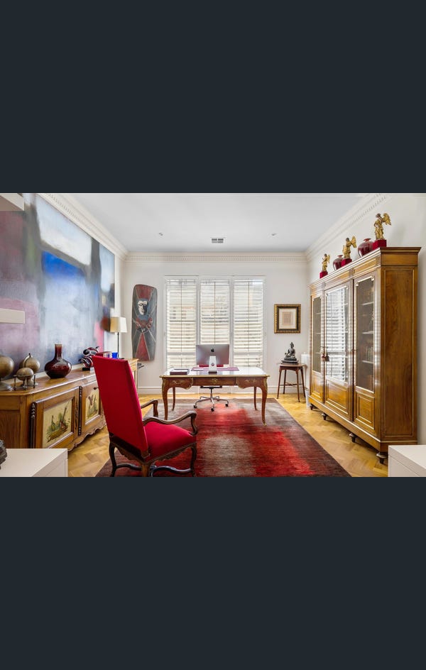 1A Matthews Court, Toorak