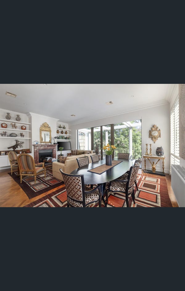 1A Matthews Court, Toorak