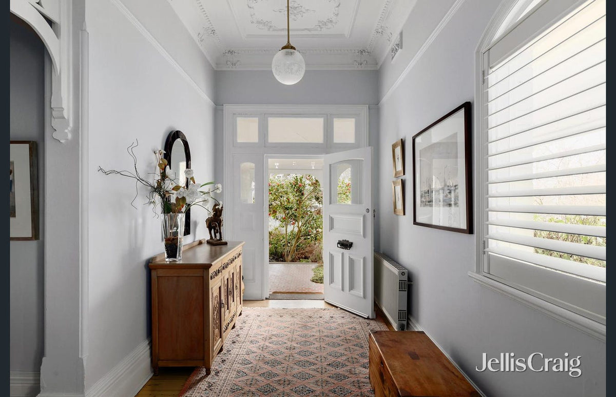 1 Canberra Grove, Malvern