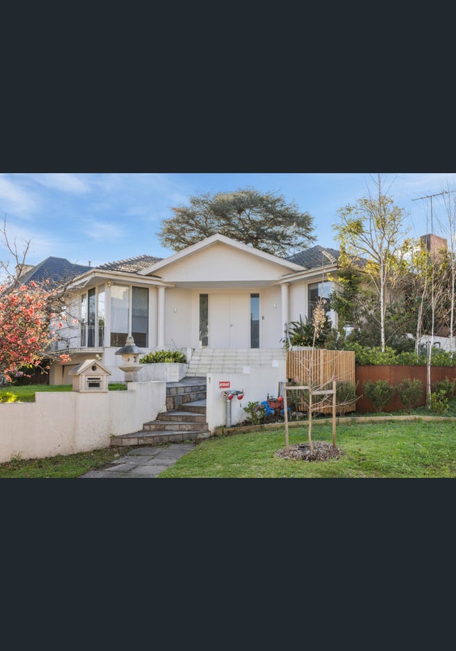 1 Nola Court, Toorak