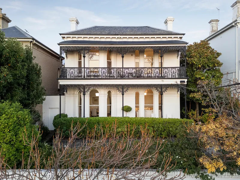 20 Mathoura Road, Toorak