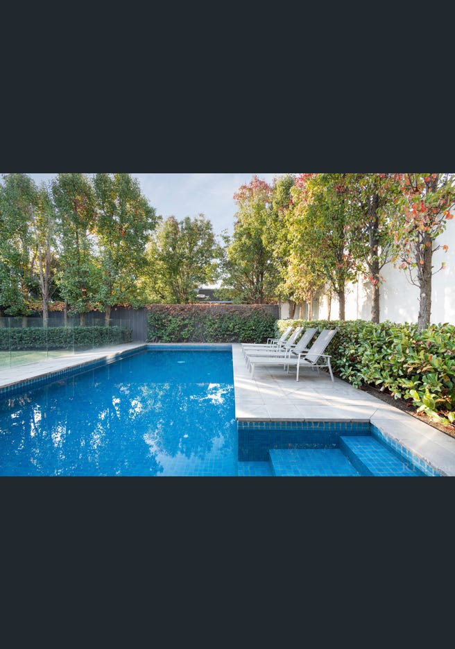 20 Mathoura Road, Toorak