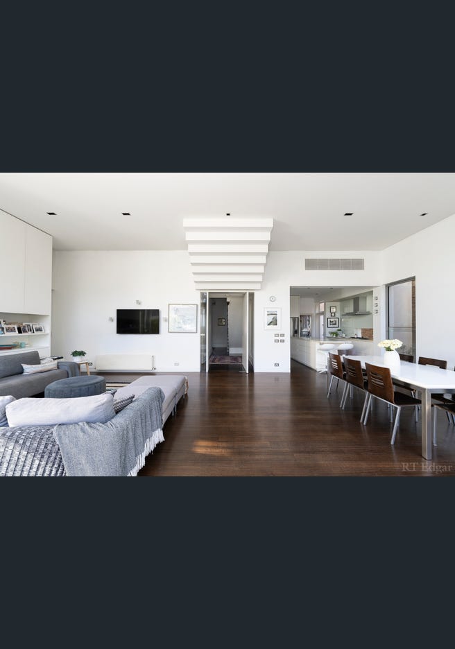 20 Mathoura Road, Toorak