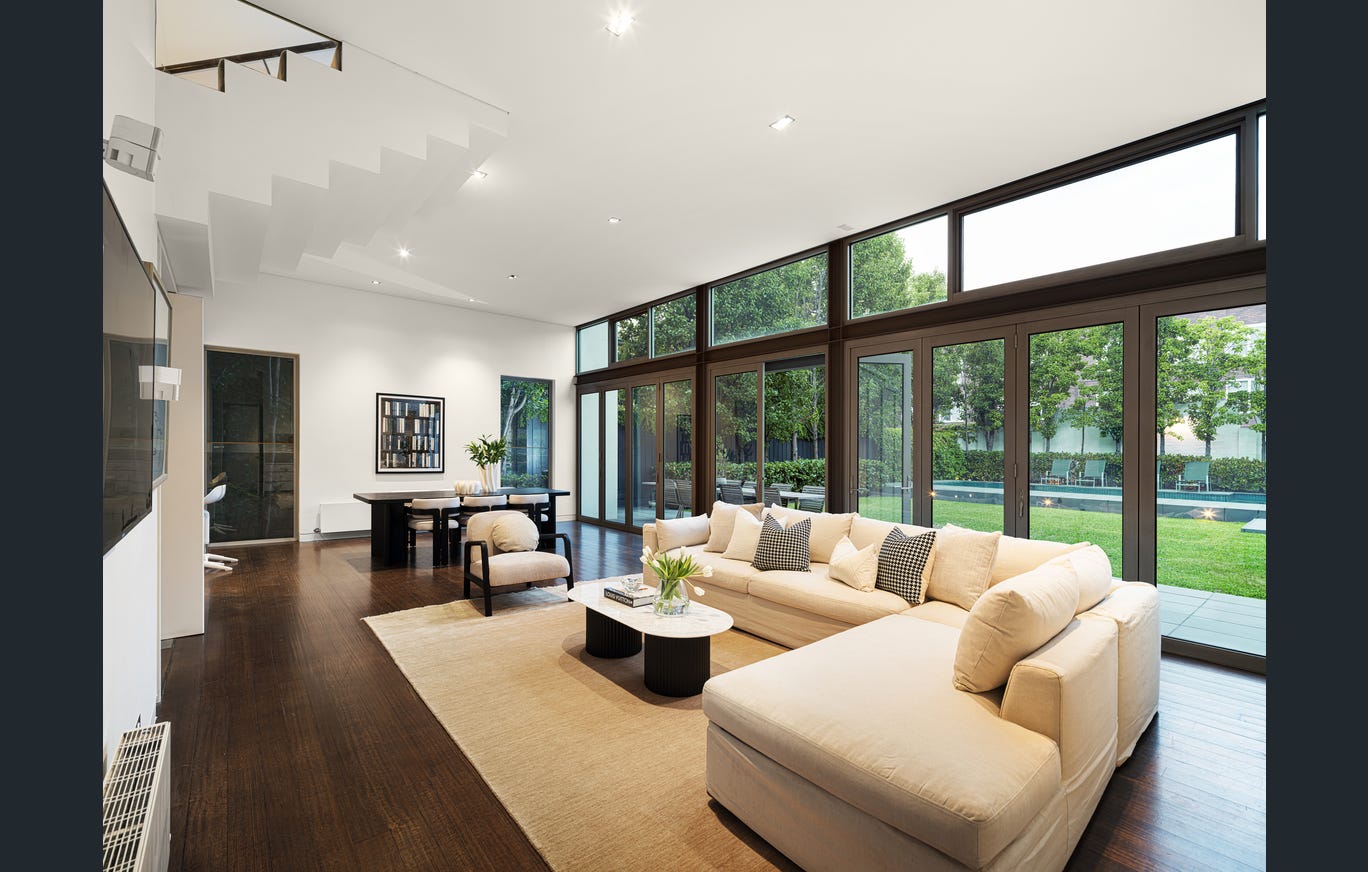 20 Mathoura Road, Toorak