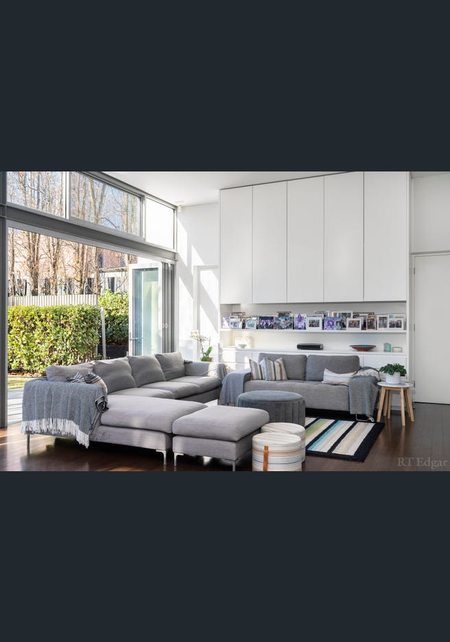 20 Mathoura Road, Toorak