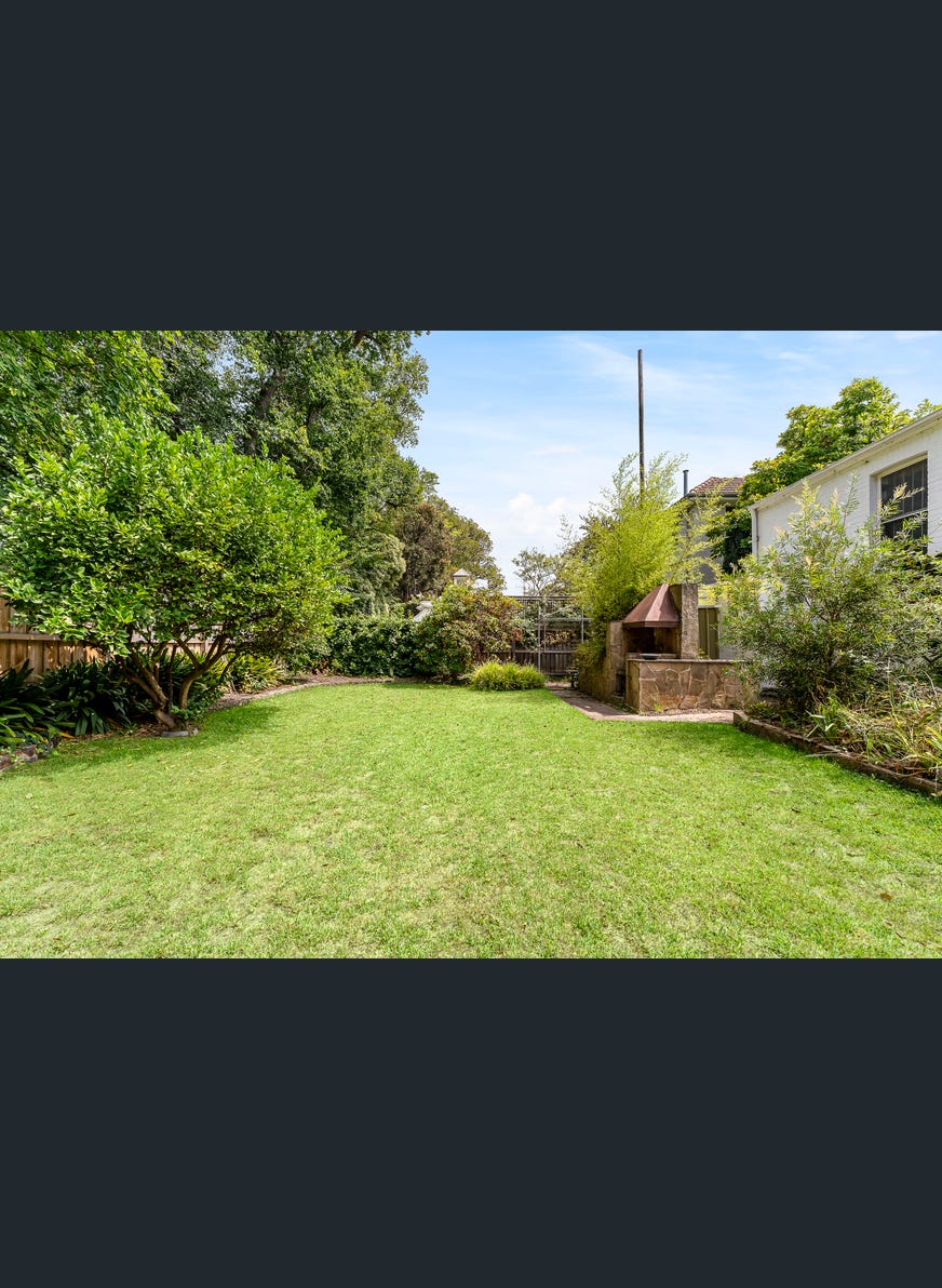 22 Millicent Avenue, Toorak