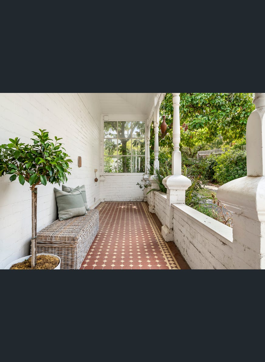 22 Millicent Avenue, Toorak