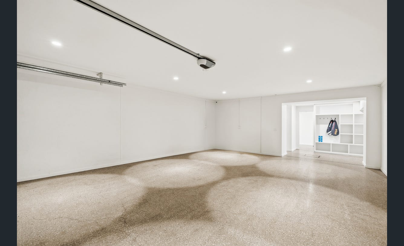 241 Kooyong Road, Toorak