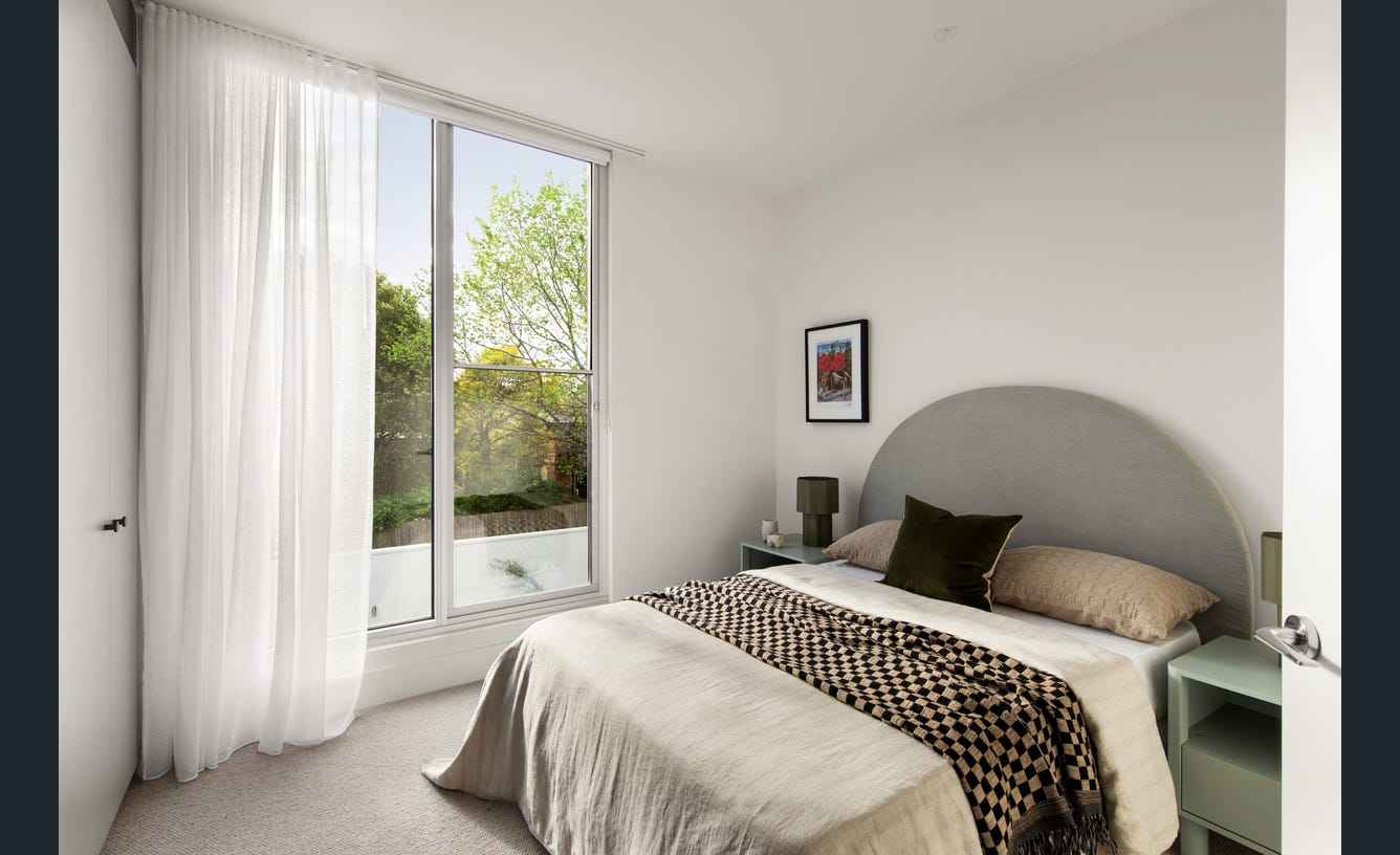 24 Glendearg Grove, Malvern