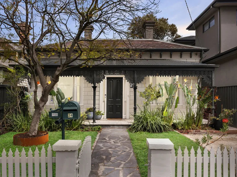 24 St Georges Road, Armadale