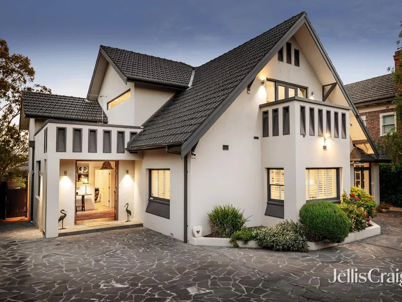 266 Cotham Road, Kew