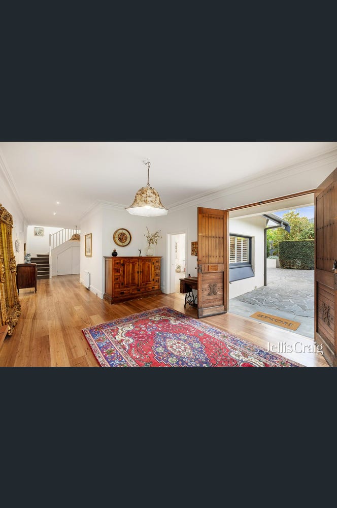 266 Cotham Road, Kew