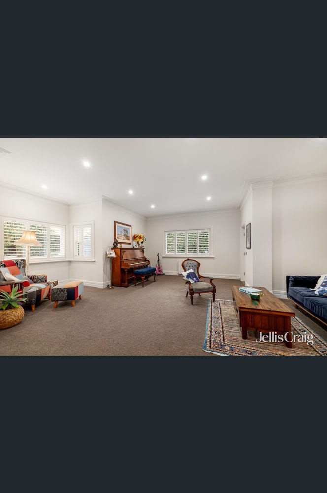 266 Cotham Road, Kew