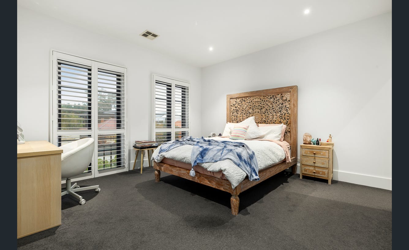 27 Hughes Street, Malvern East