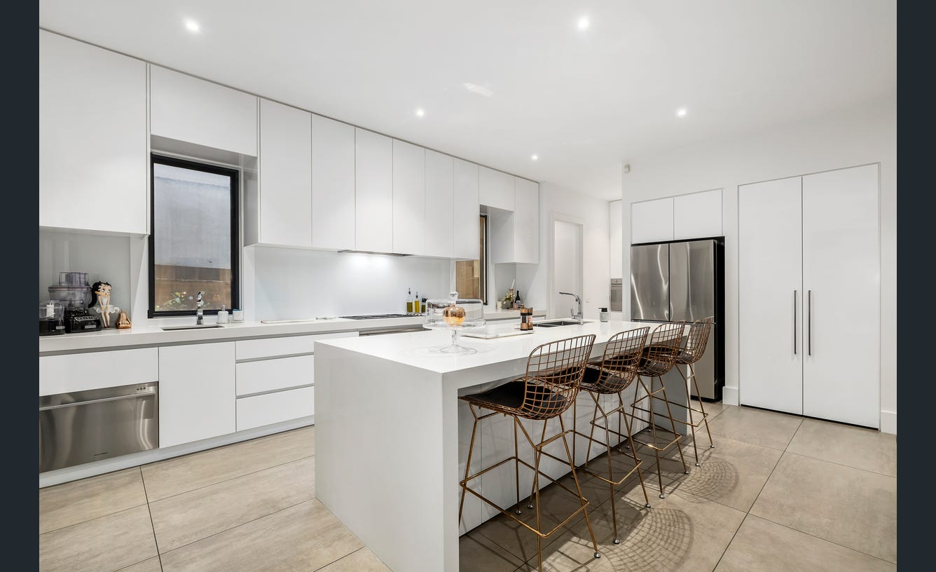 27 Hughes Street, Malvern East
