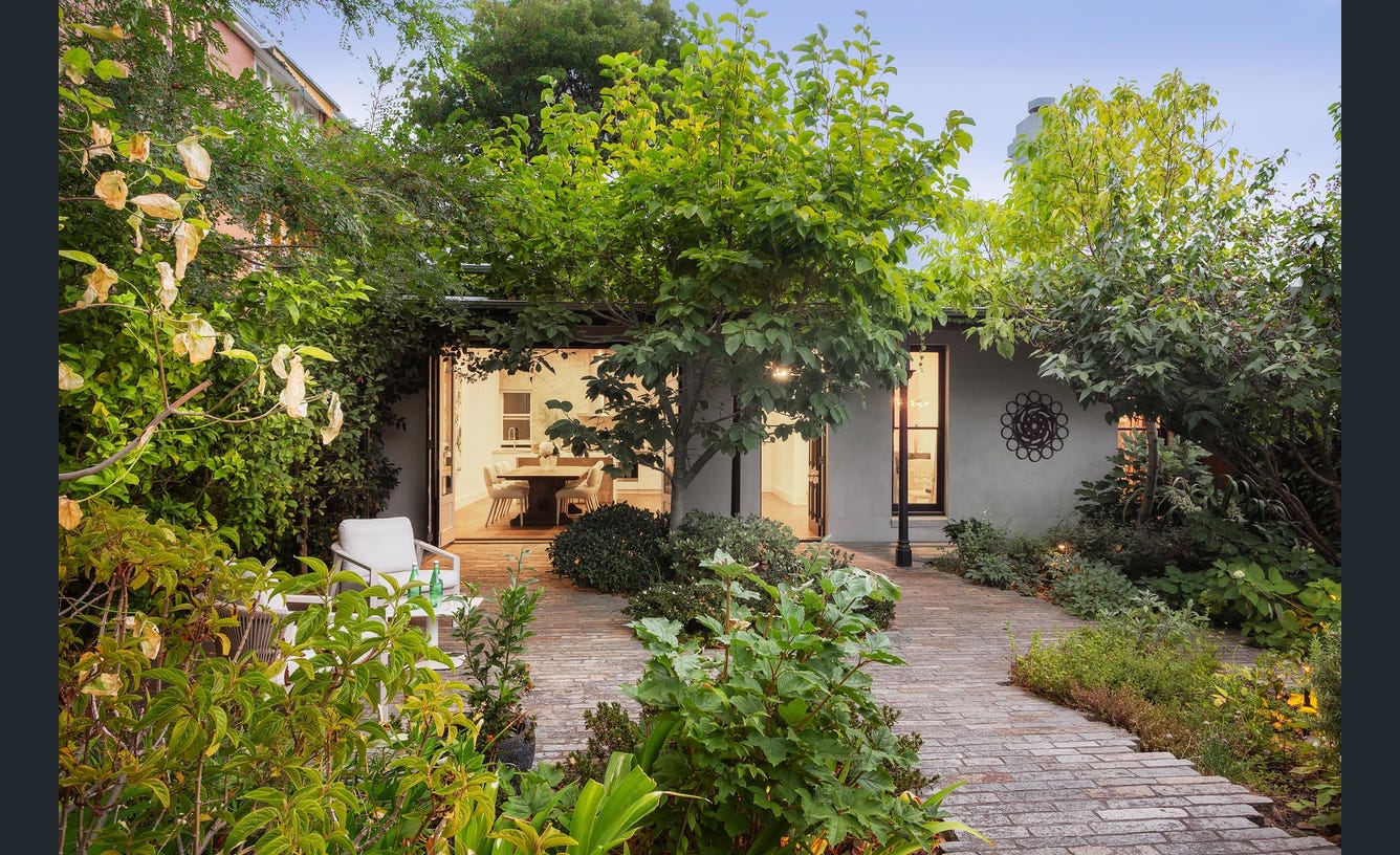 27 Tivoli Place, South Yarra