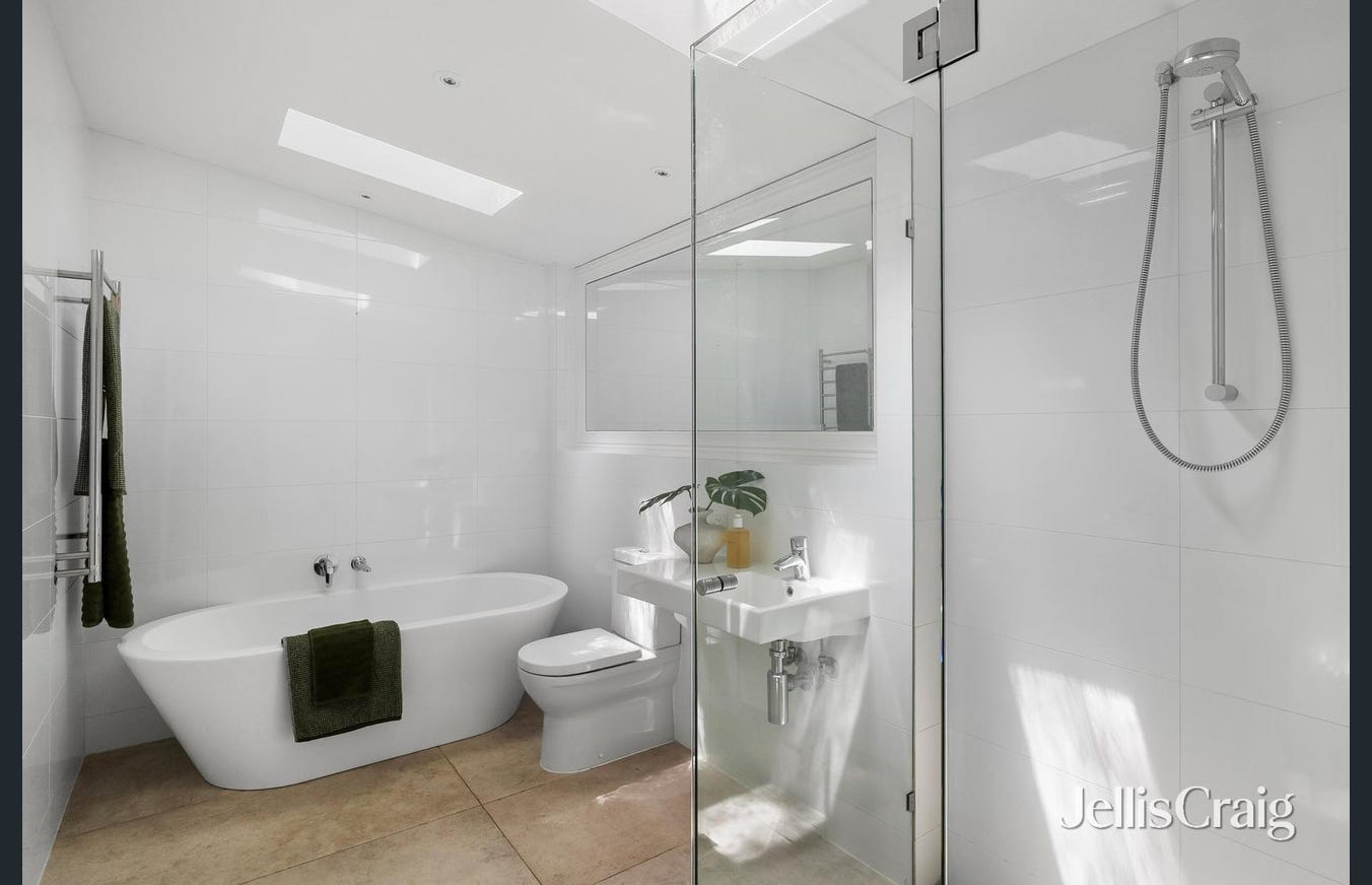 27 Tivoli Place, South Yarra
