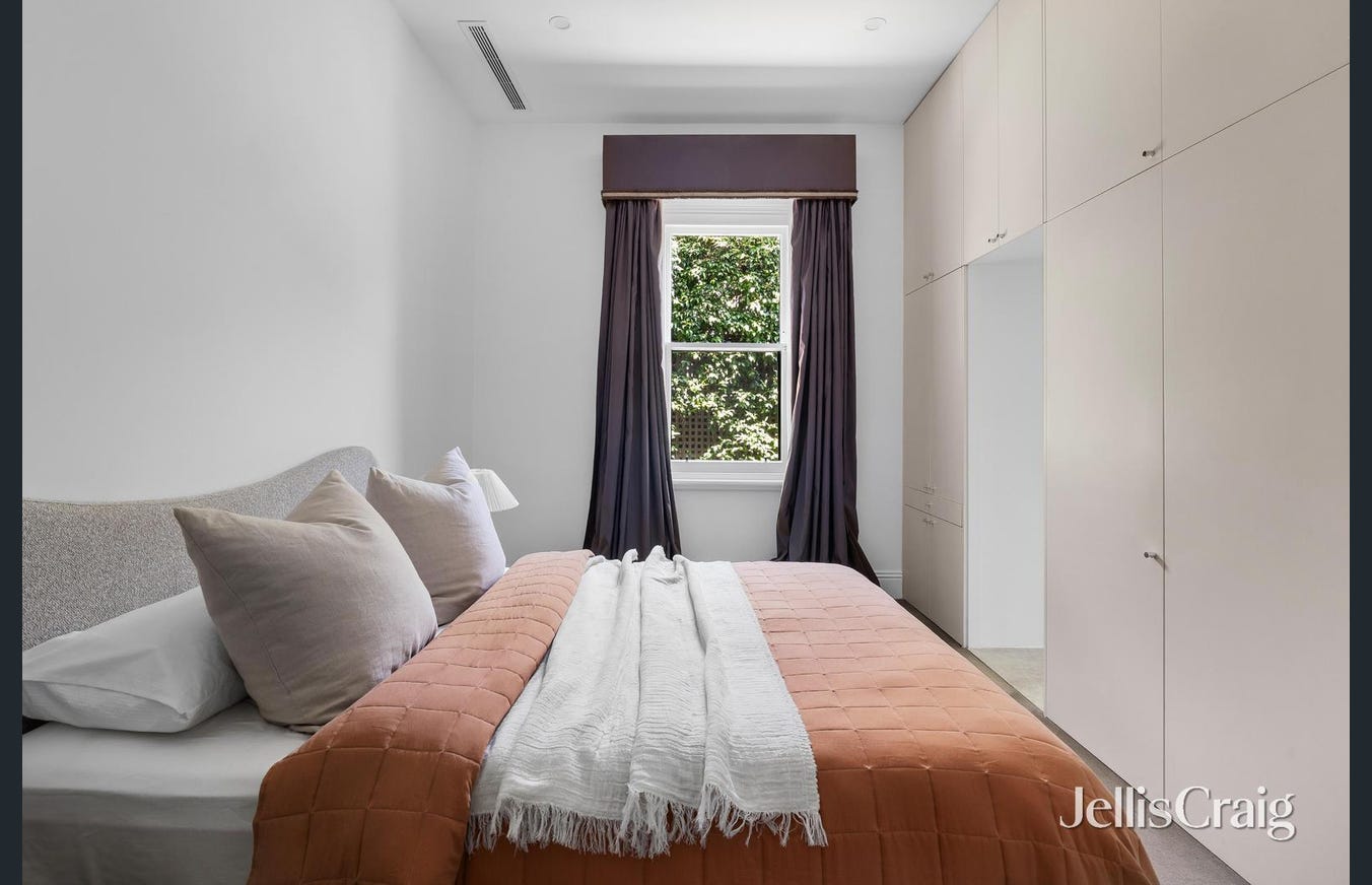 27 Tivoli Place, South Yarra