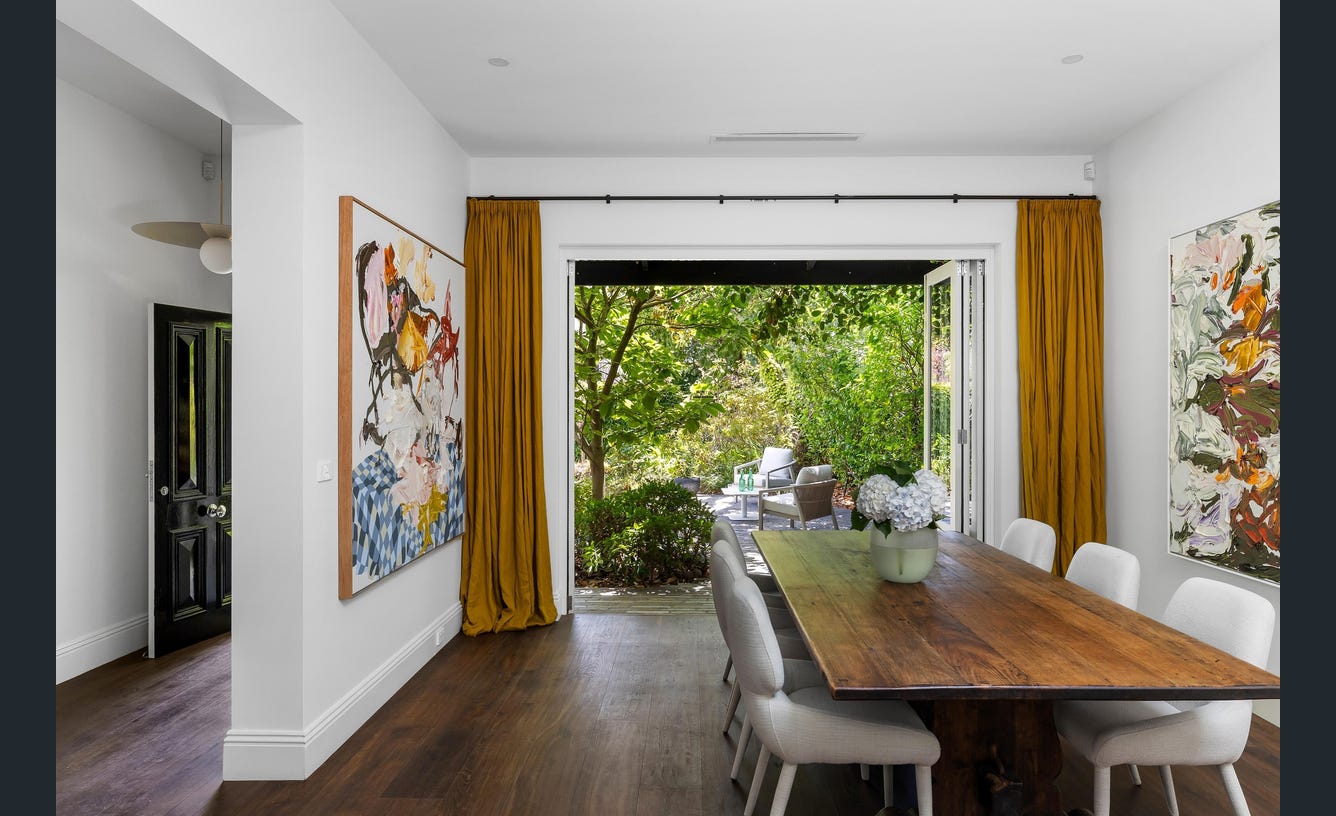 27 Tivoli Place, South Yarra