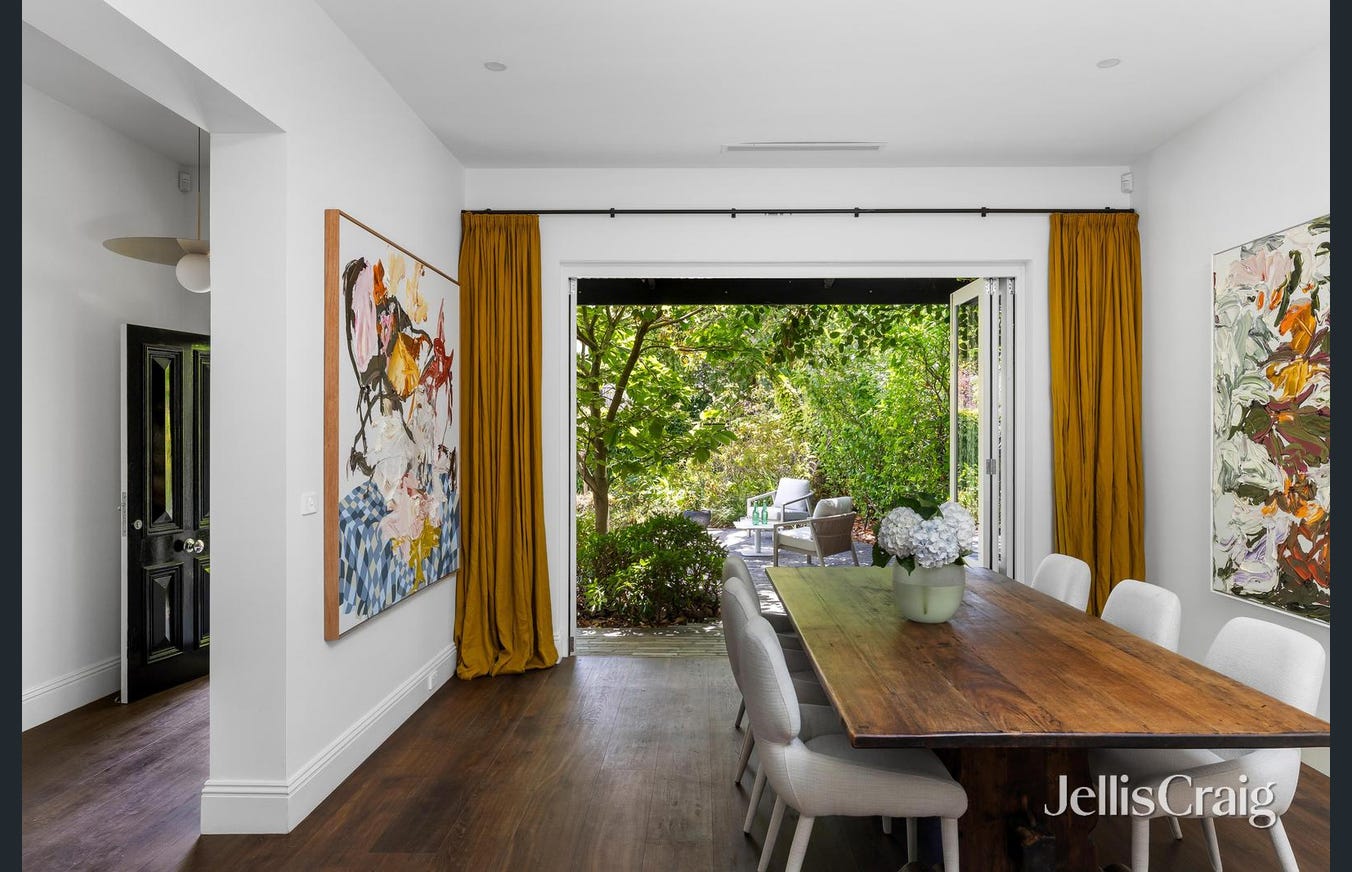 27 Tivoli Place, South Yarra