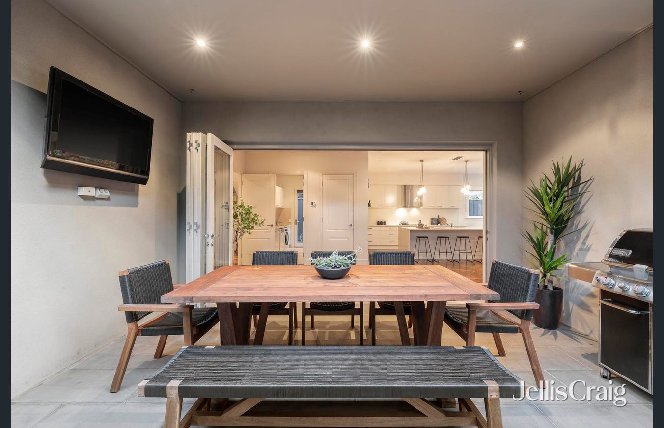 2 Segtoune Street, Kew