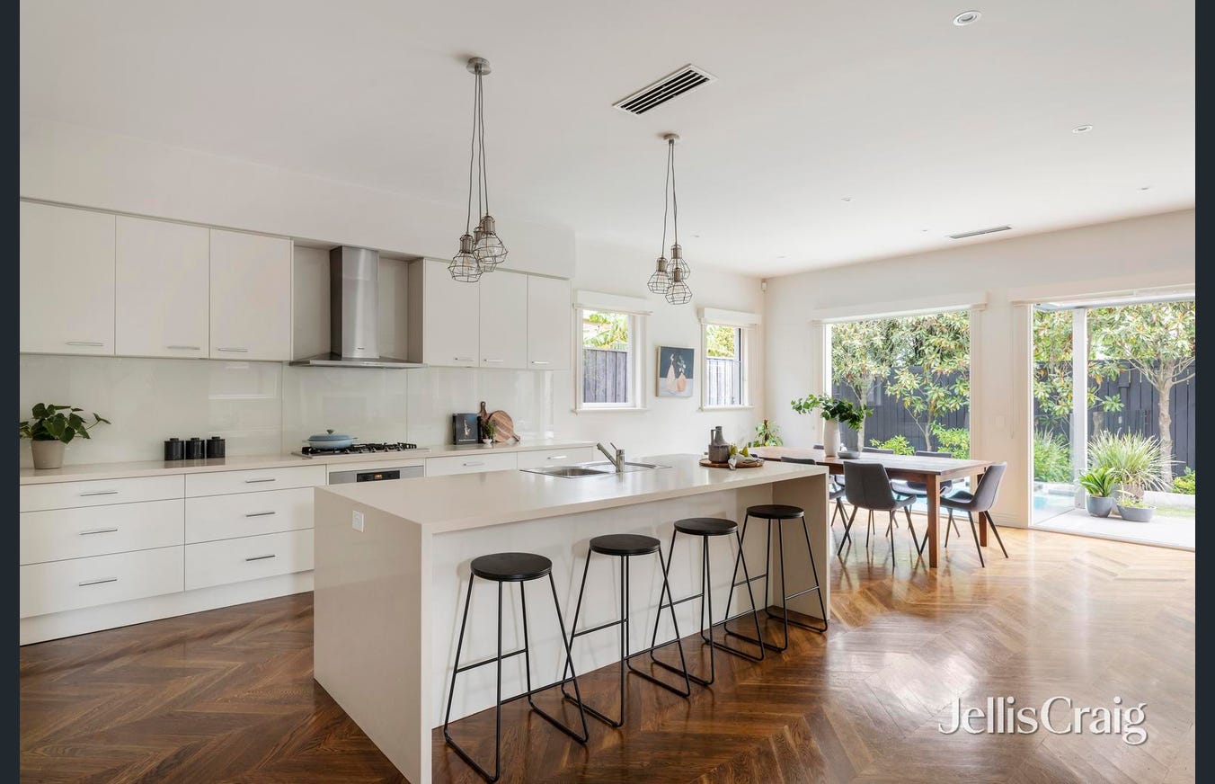 2 Segtoune Street, Kew