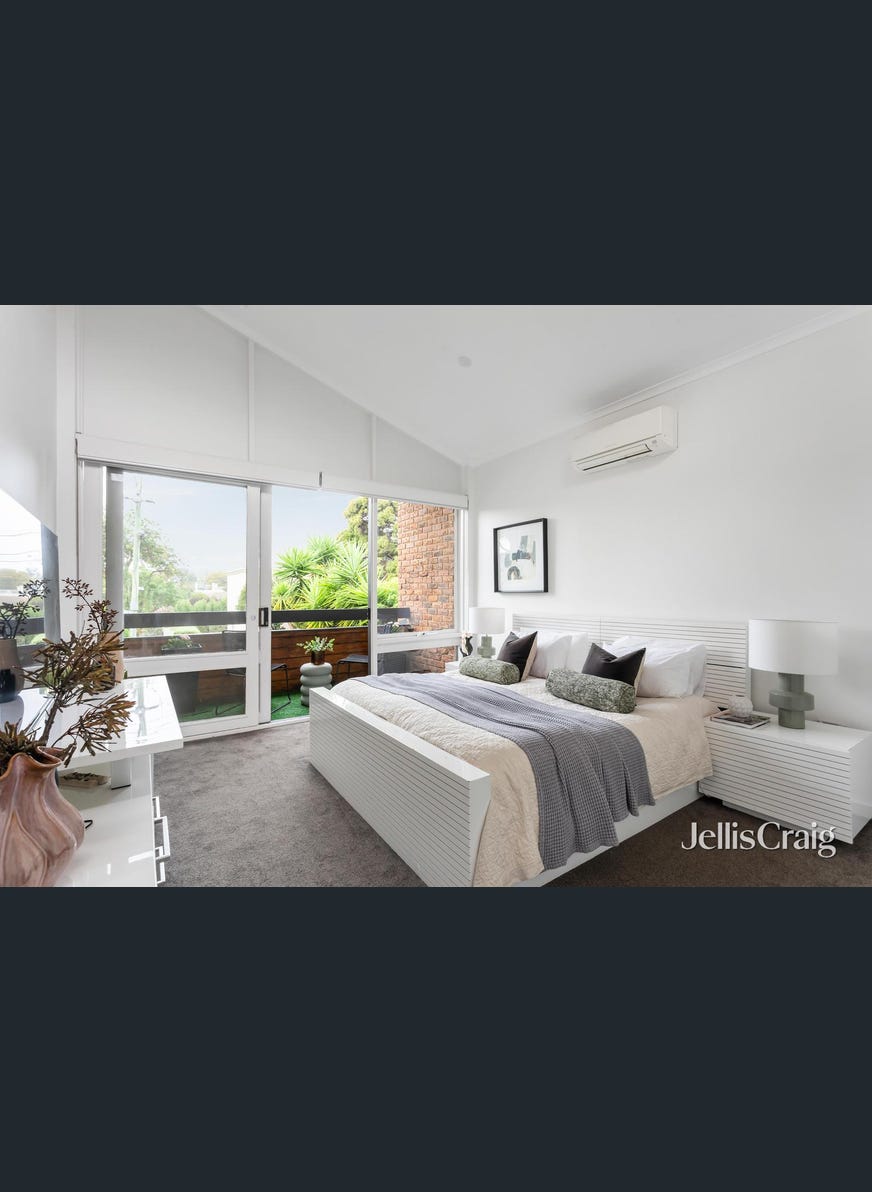 2 Silver Street, Malvern