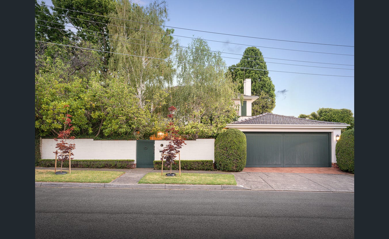 2 St James Place, Toorak