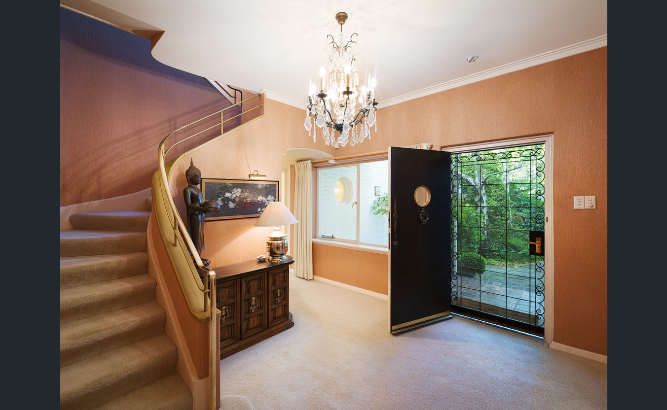 2 St James Place, Toorak