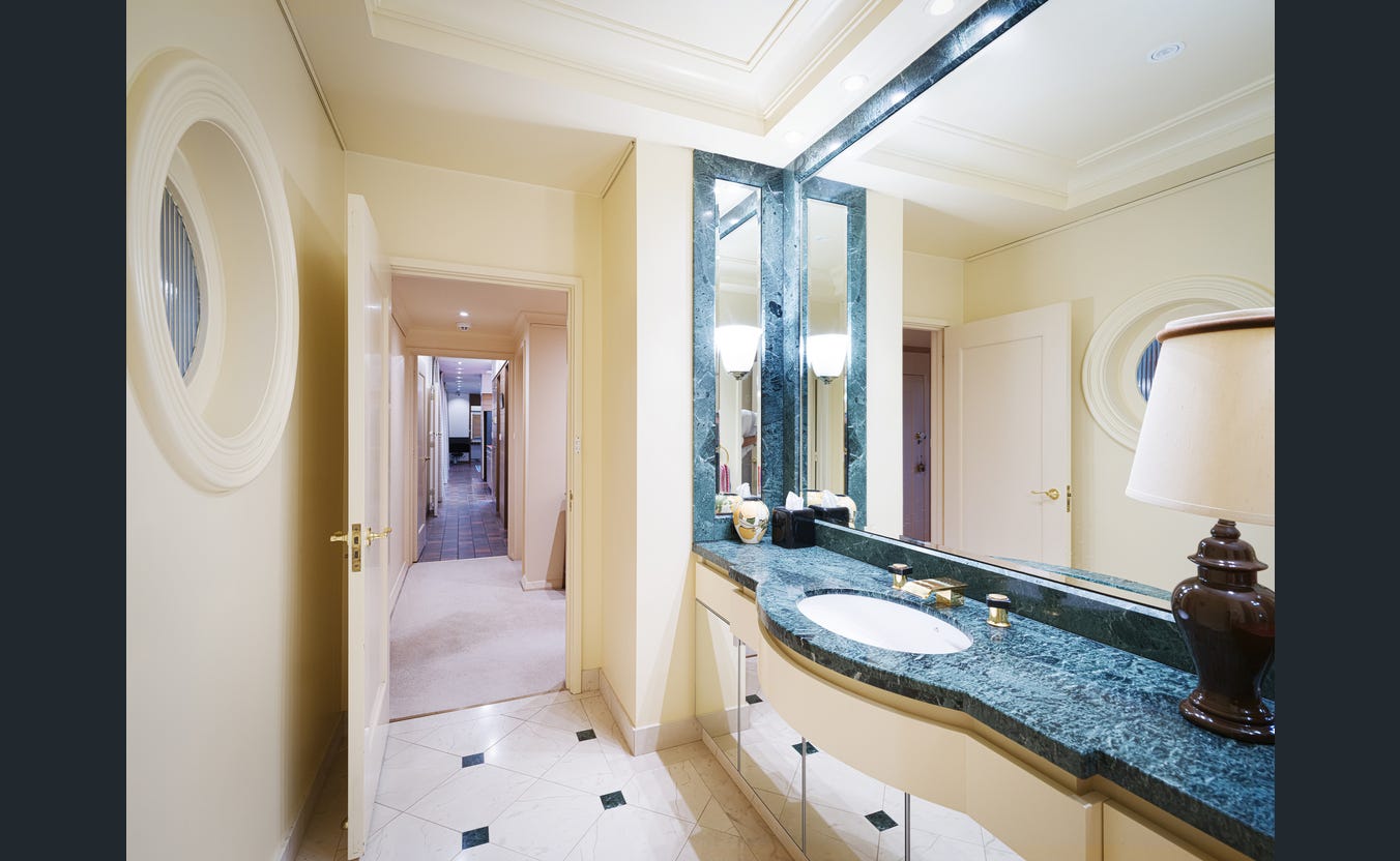 2 St James Place, Toorak