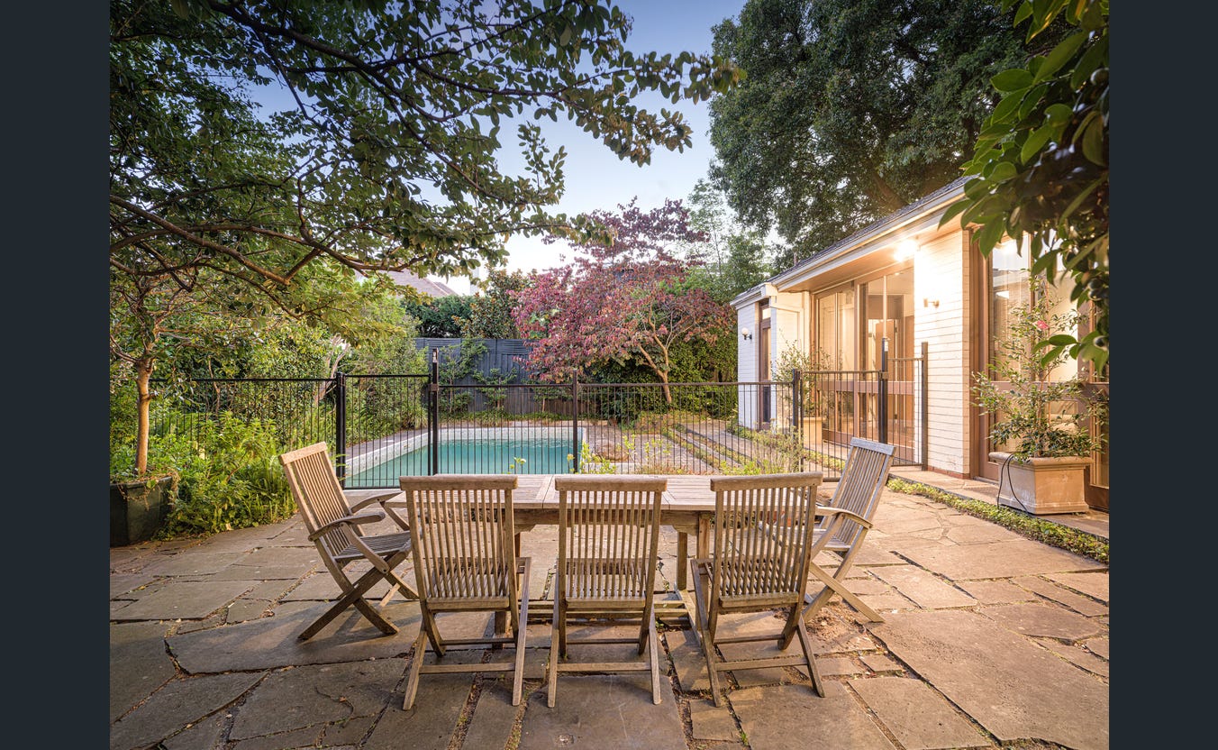 2 St James Place, Toorak