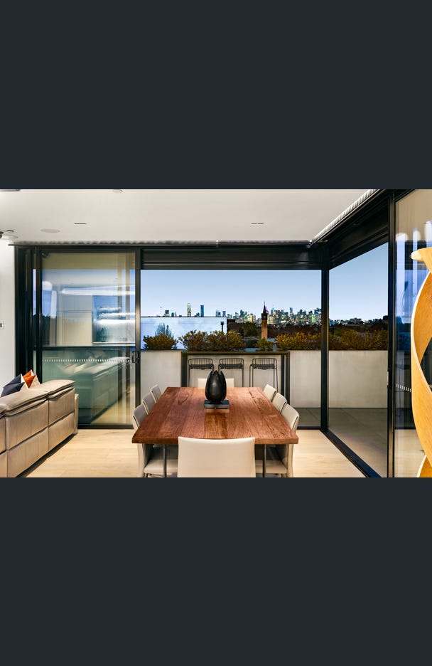 301/21 Riversdale Road, Hawthorn