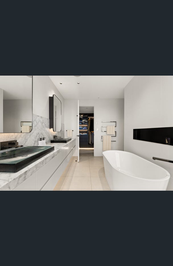 301/21 Riversdale Road, Hawthorn