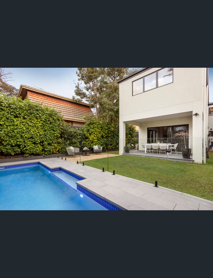 30 Shaftesbury Avenue, Malvern