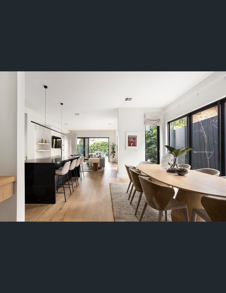 30 Shaftesbury Avenue, Malvern